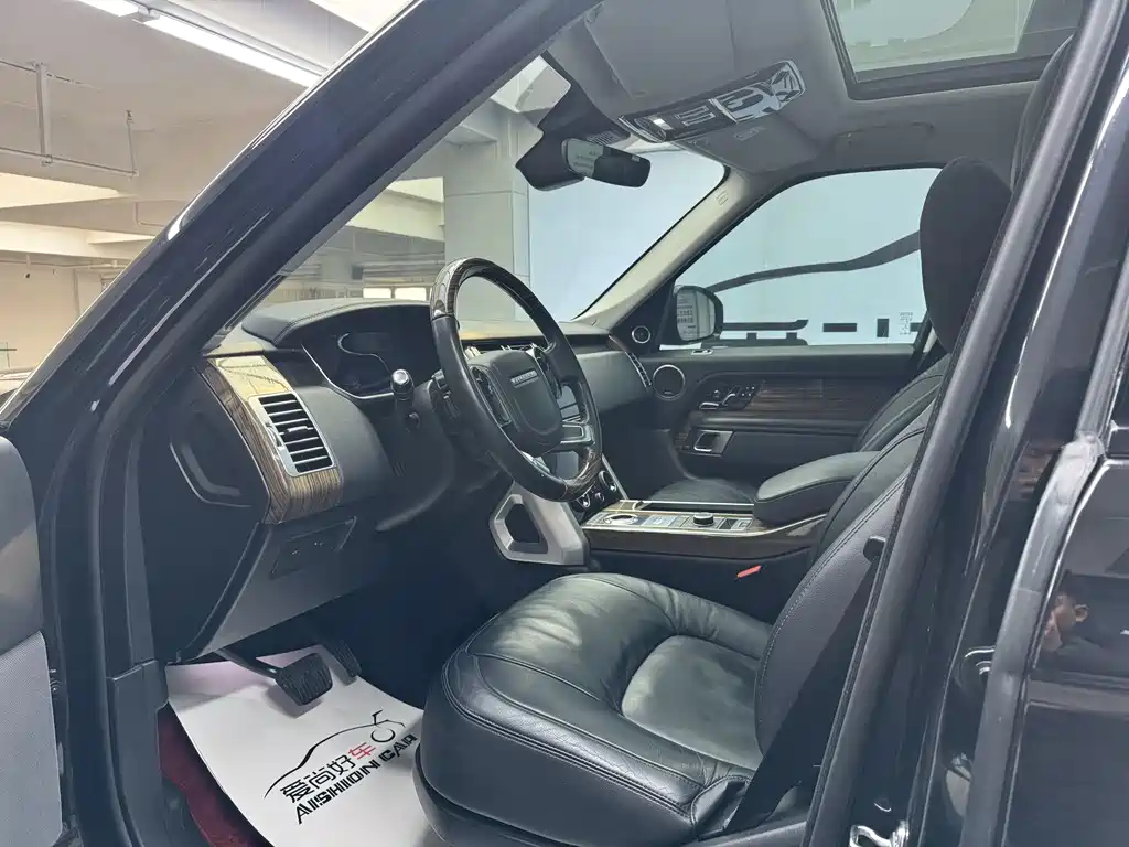 Land Rover Range Rover 2018 3.0 SC V6 Vogue Heritage Edition 2018 - thumbnail 8