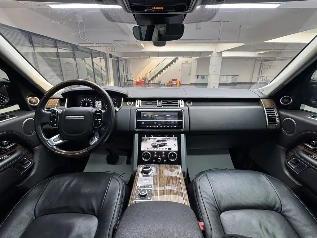 Land Rover Range Rover 2018 3.0 SC V6 Vogue Heritage Edition 2018 - thumbnail 9