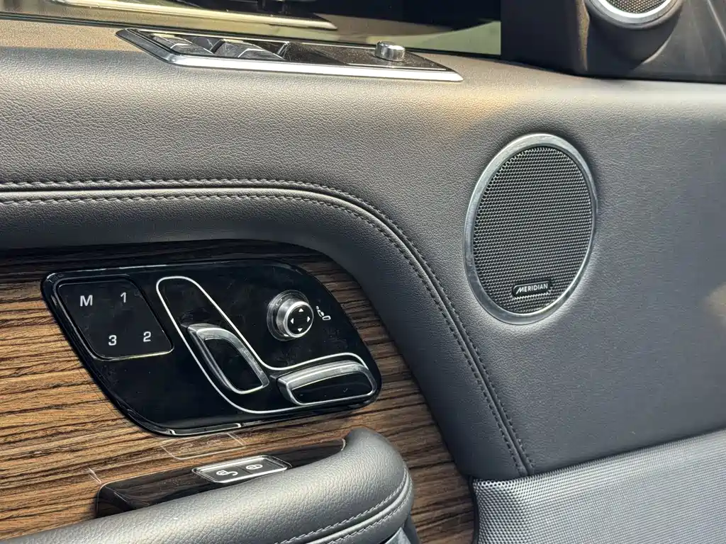 Land Rover Range Rover 2018 3.0 SC V6 Vogue Heritage Edition 2018 - thumbnail 14