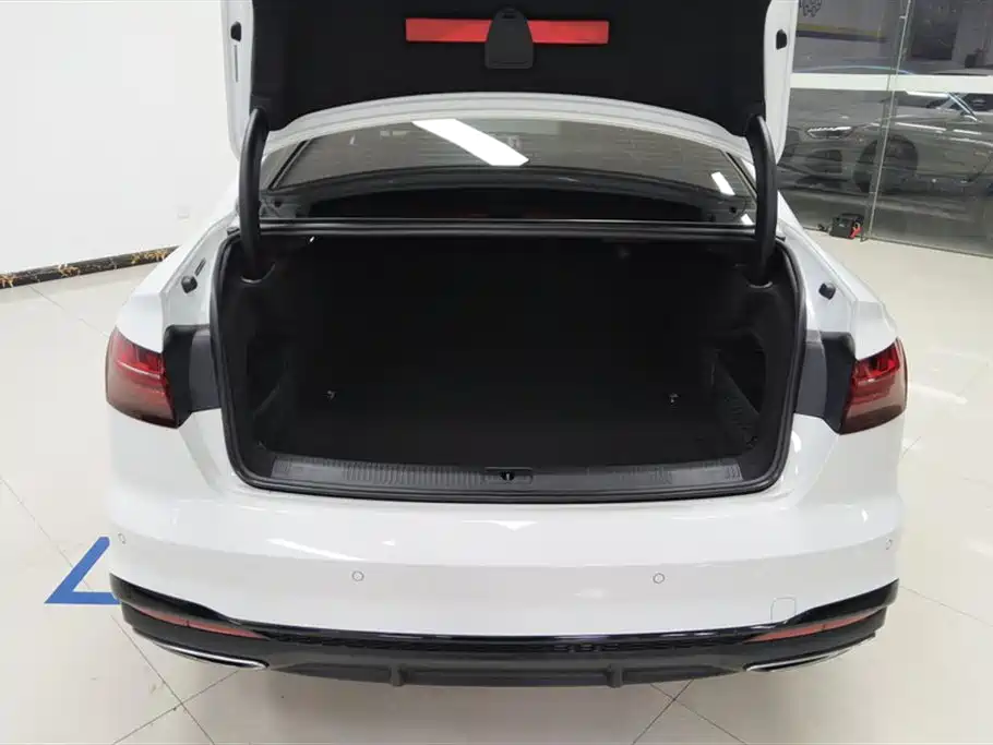 Audi Audi A4L 2024 40 TFSI Premium Dynamic Edition 2024 - thumbnail 4