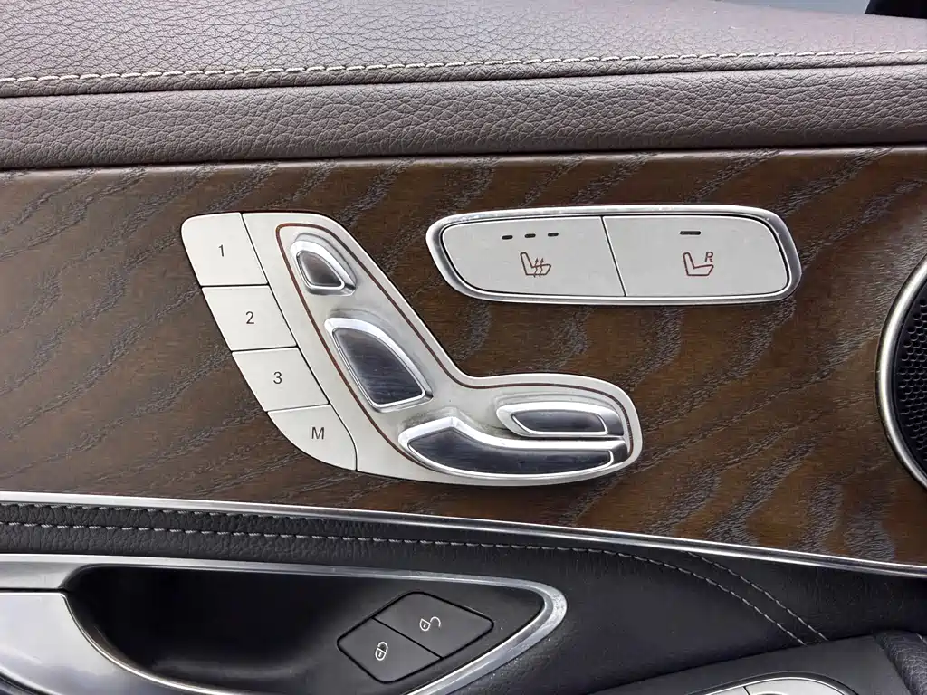 Mercedes-Benz Mercedes-Benz GLC 2020 GLC 300 L 4MATIC Sport Edition 2020 - thumbnail 15
