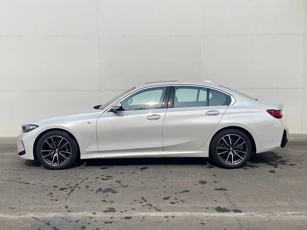 BMW BMW 3 Series 2024 325i M Sport Package 2025 - thumbnail 5