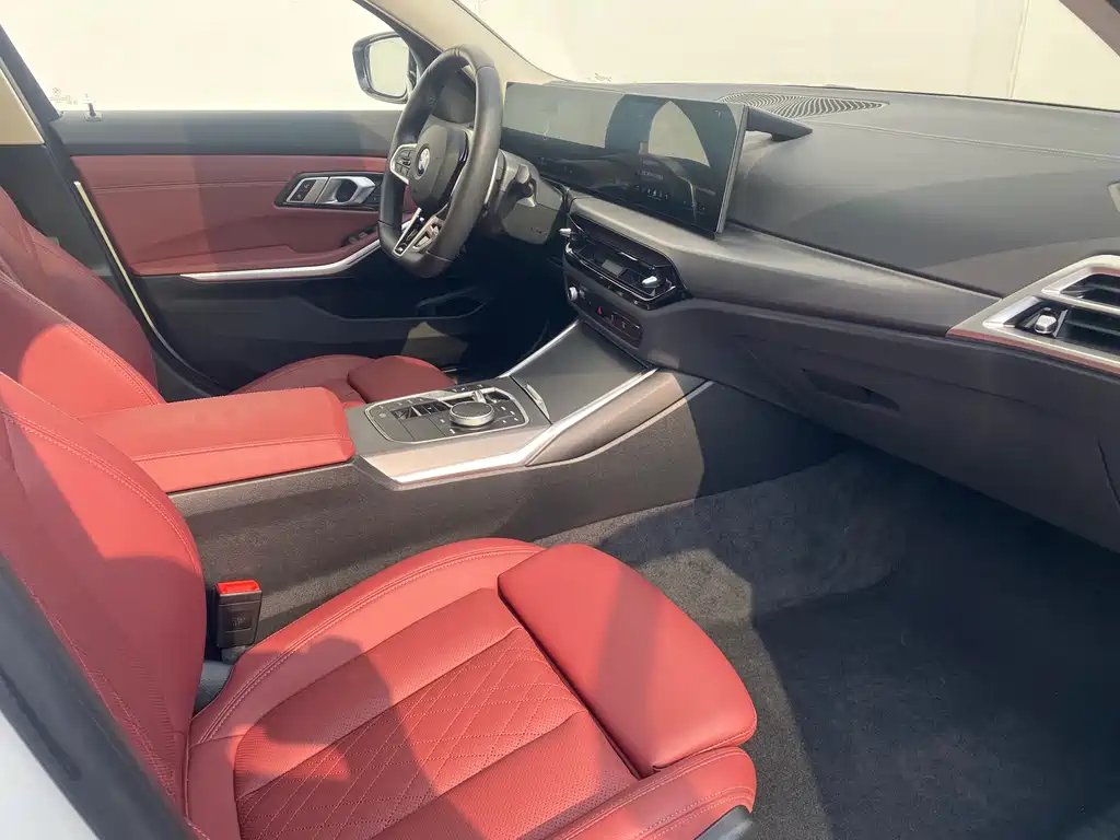 BMW BMW 3 Series 2024 325i M Sport Package 2025 - thumbnail 14
