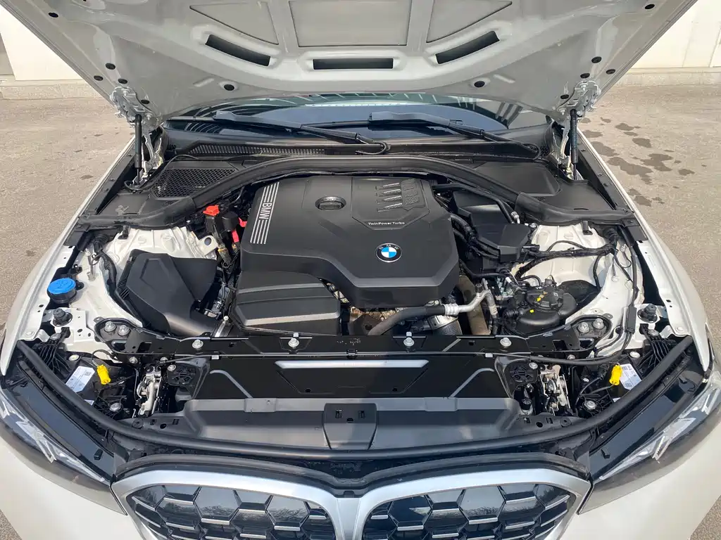 BMW BMW 3 Series 2024 325i M Sport Package 2025 - thumbnail 18