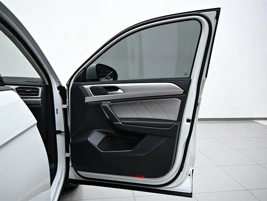 Volkswagen Tayron 2023 330TSI R-Line High Performance Edition 2WD 2023 - thumbnail 22