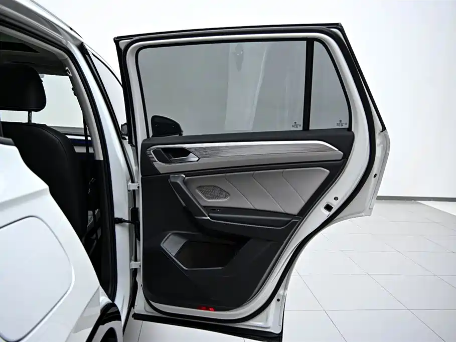 Volkswagen Tayron 2023 330TSI R-Line High Performance Edition 2WD 2023 - thumbnail 23