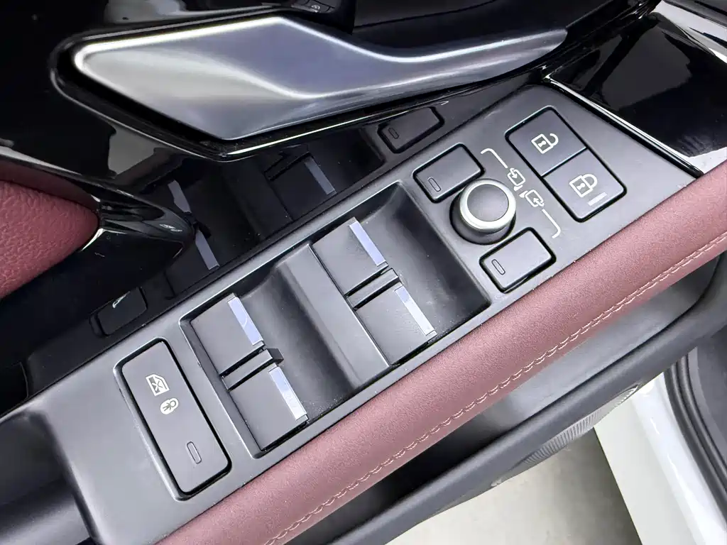 Land Rover Range Rover Evoque 2022 MY L 249PS R-Dynamic Luxury Edition 2023 - thumbnail 17