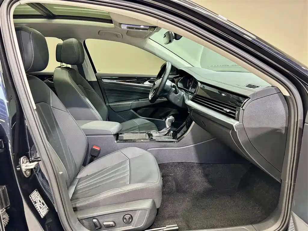 Volkswagen Passat 2025 Model Outstanding 330TSI Elite Edition 2025 - thumbnail 19