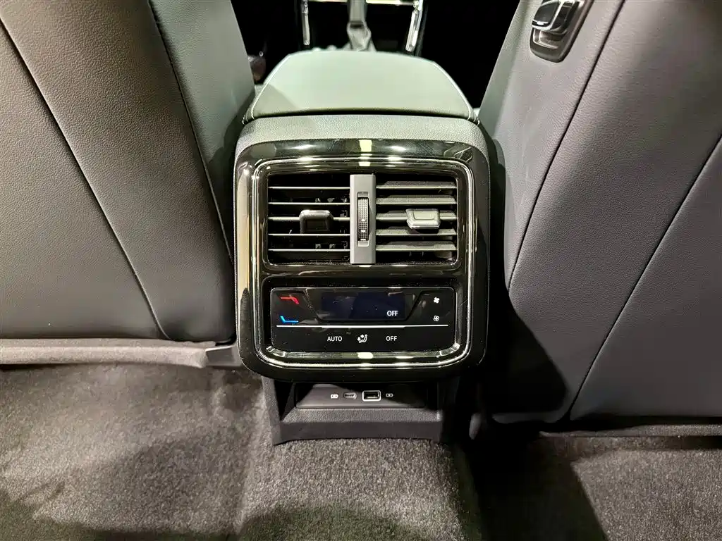 Volkswagen Passat 2025 Model Outstanding 330TSI Elite Edition 2025 - thumbnail 21