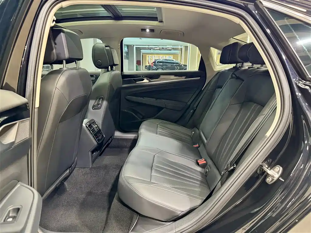 Volkswagen Passat 2025 Model Outstanding 330TSI Elite Edition 2025 - thumbnail 27