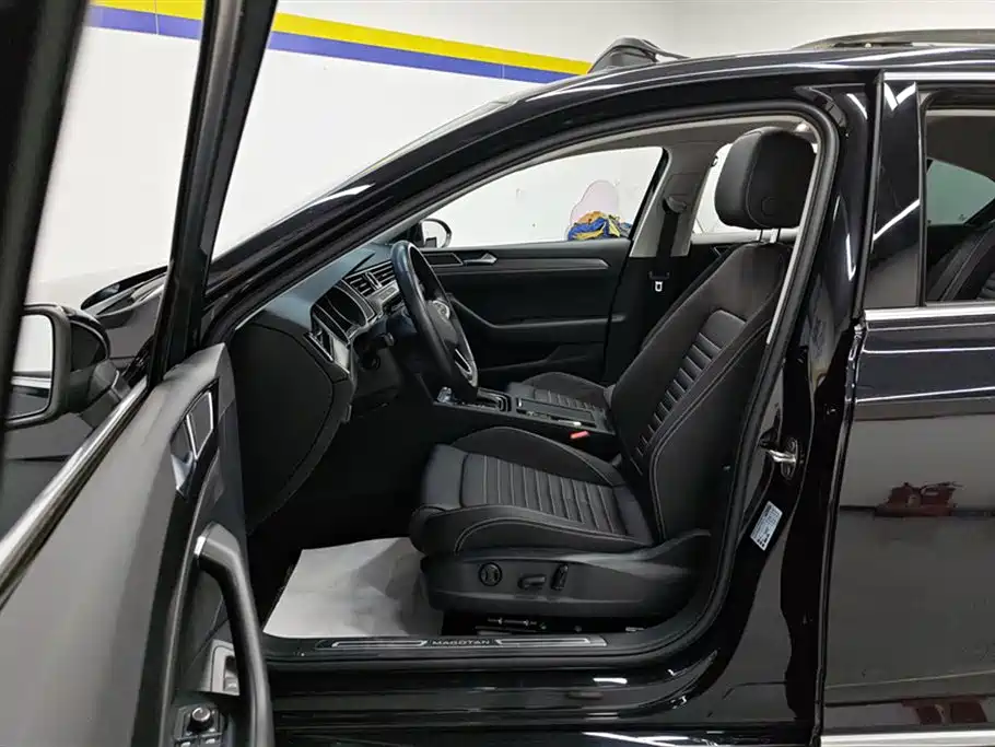 Volkswagen Magotan 2020 330TSI DSG Leading Edition 2022 - thumbnail 9
