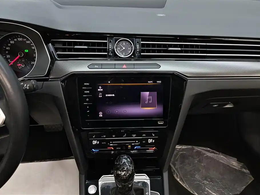 Volkswagen Magotan 2020 330TSI DSG Leading Edition 2022 - thumbnail 13