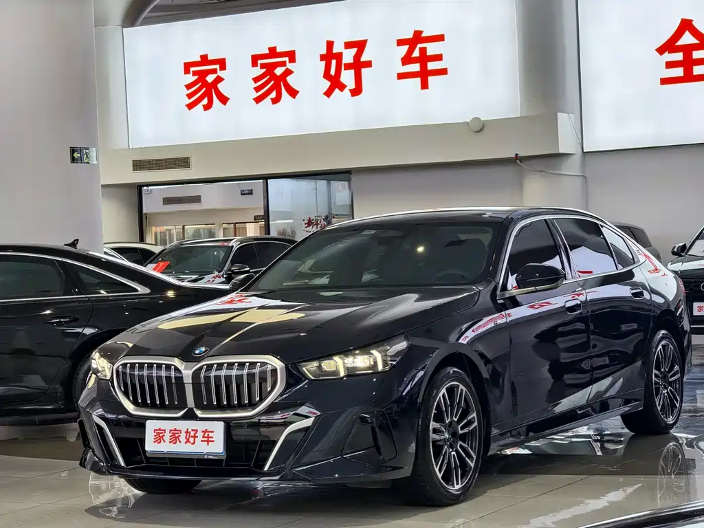 BMW BMW 5 Series 2024 525Li M Sport Package 2024 - thumbnail 2