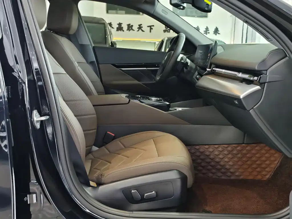 BMW BMW 5 Series 2024 525Li M Sport Package 2024 - thumbnail 14