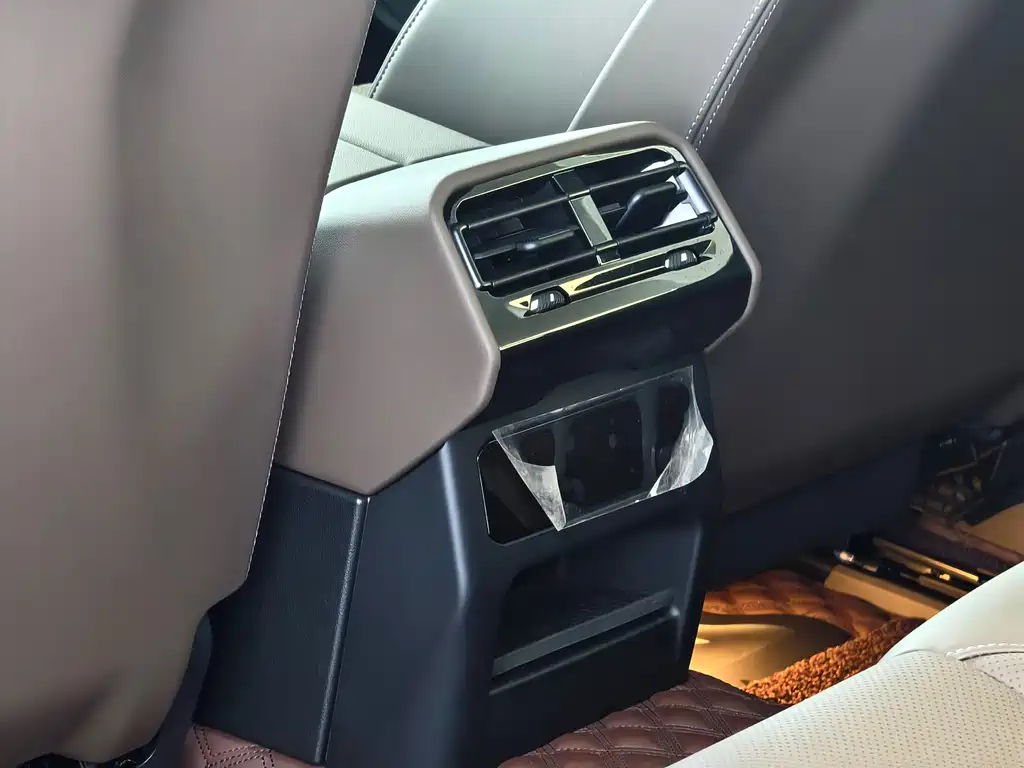 BMW BMW 5 Series 2024 525Li M Sport Package 2024 - thumbnail 17
