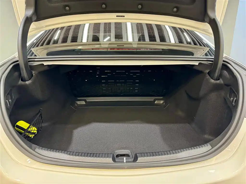 Mercedes-Benz Mercedes-Benz C-Class 2023 Facelift C 260 L Sport Edition 2023 - thumbnail 12