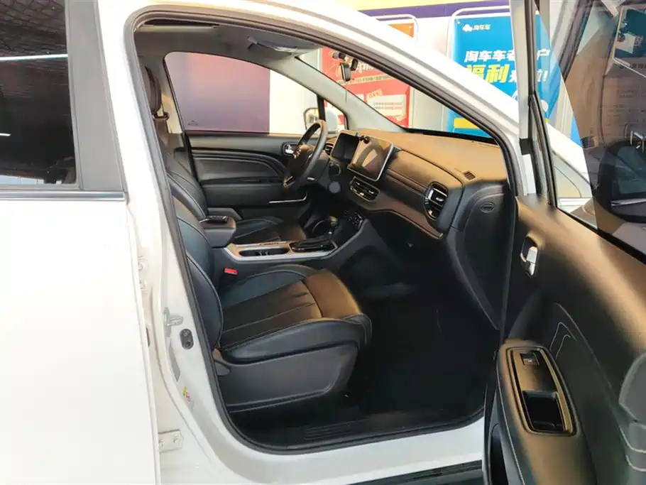 GAC Trumpchi GAC GS3 2022 POWER 270T Automatic Joy Edition 2023 - thumbnail 8