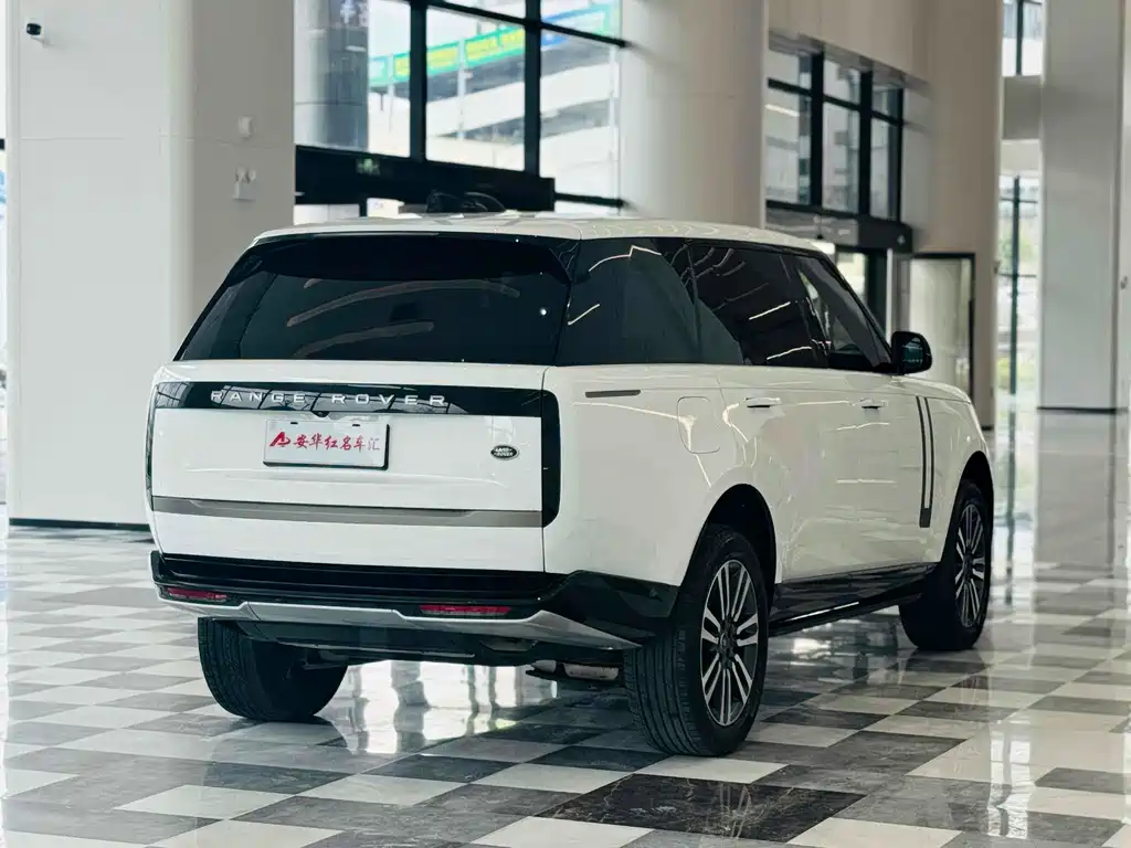 Land Rover Range Rover 2023 3.0 L6 400PS Autobiography Long Wheelbase 2023 - thumbnail 4