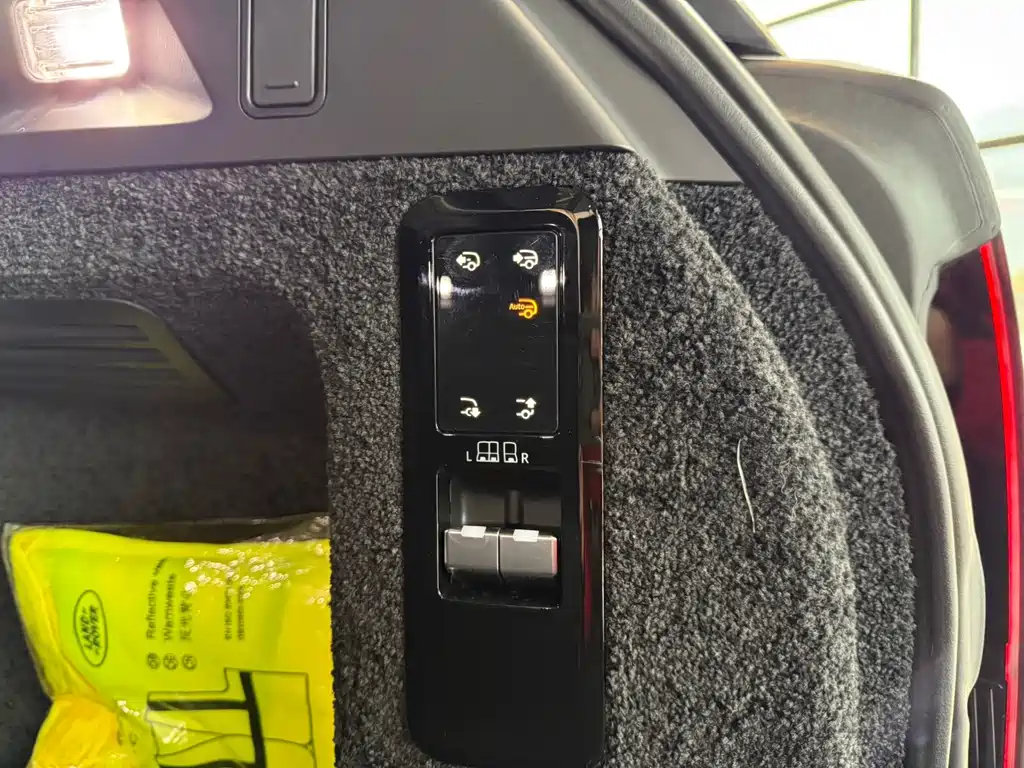 Land Rover Range Rover 2023 3.0 L6 400PS Autobiography Long Wheelbase 2023 - thumbnail 30