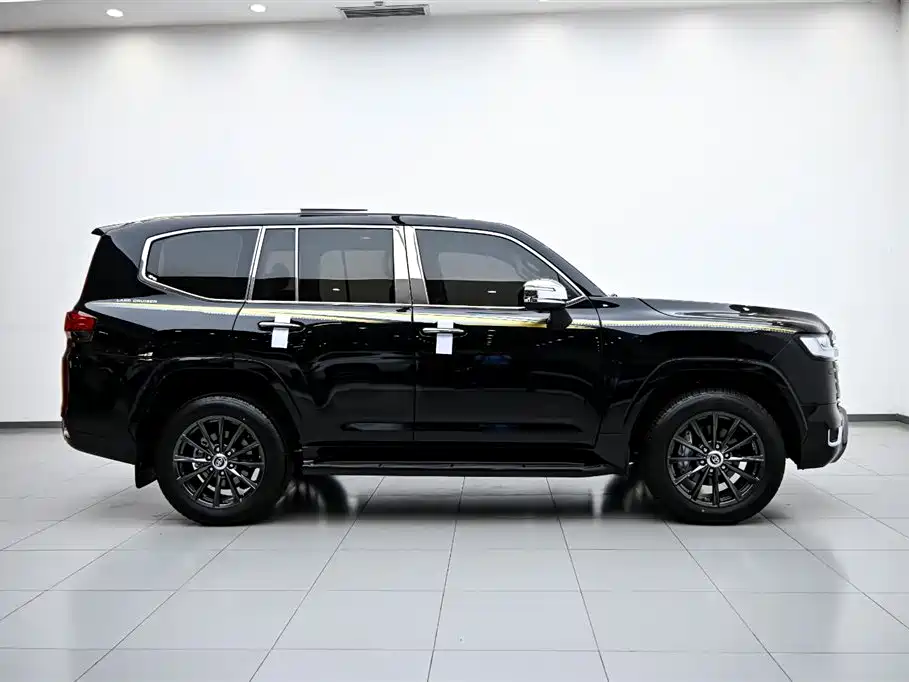 Toyota Land Cruiser (Imported) 2026 Model 3.5T Middle East Version 2026 - thumbnail 6