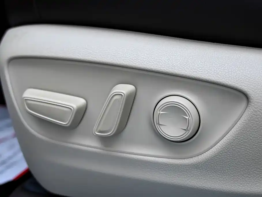 Toyota Land Cruiser (Imported) 2026 Model 3.5T Middle East Version 2026 - thumbnail 25