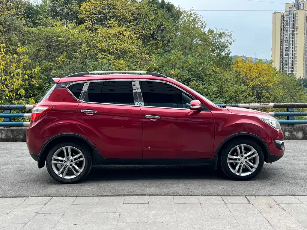 Changan Changan CS35 2014 1.6L Manual Luxury Edition China IV 2014 - thumbnail 5