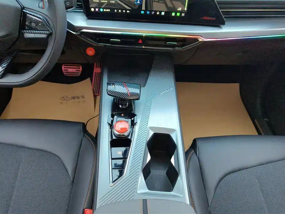 Changan Oushang Changan Oushang Z6 2022 Blue Whale 1.5T DCT Smart至尊 Edition 2022 - thumbnail 16