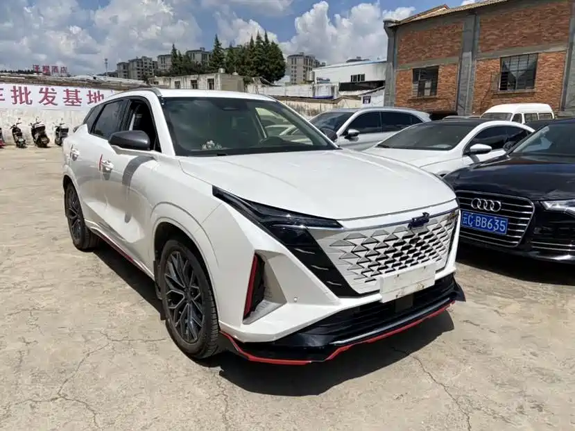 Changan Oushang Changan Oushang Z6 2023 Blue Whale 1.5T DCT Smart Edition 2022 - thumbnail 3