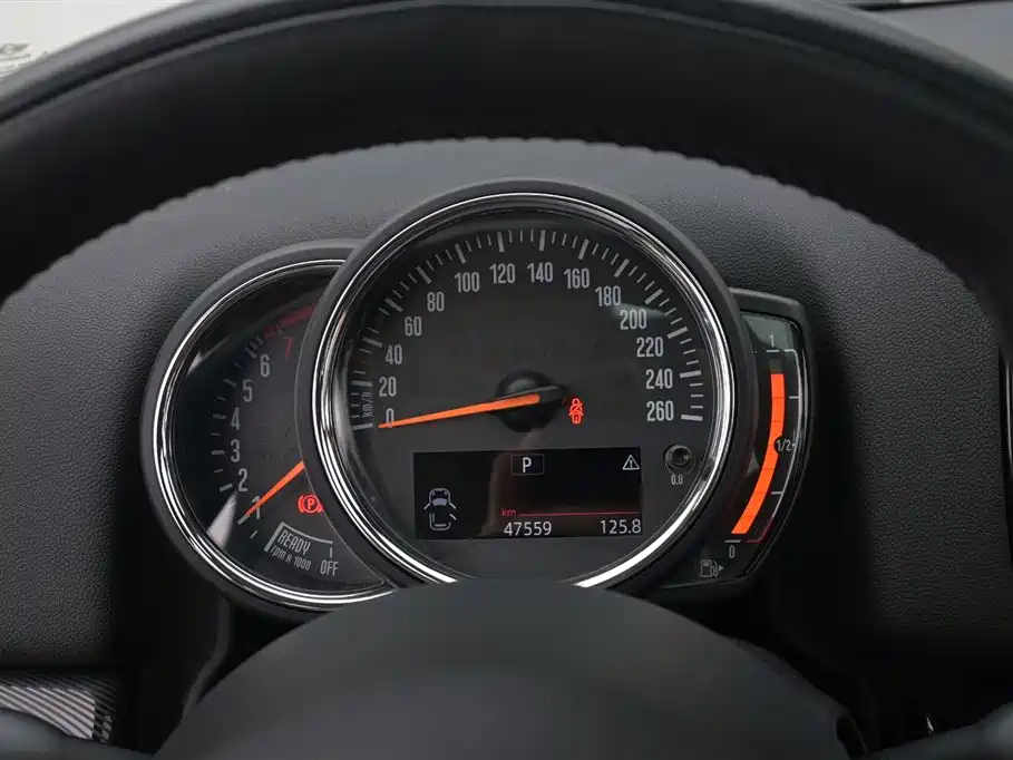 MINI MINI Countryman 2017 1.5T Cooper ALL4 Traveler 2018 - thumbnail 10