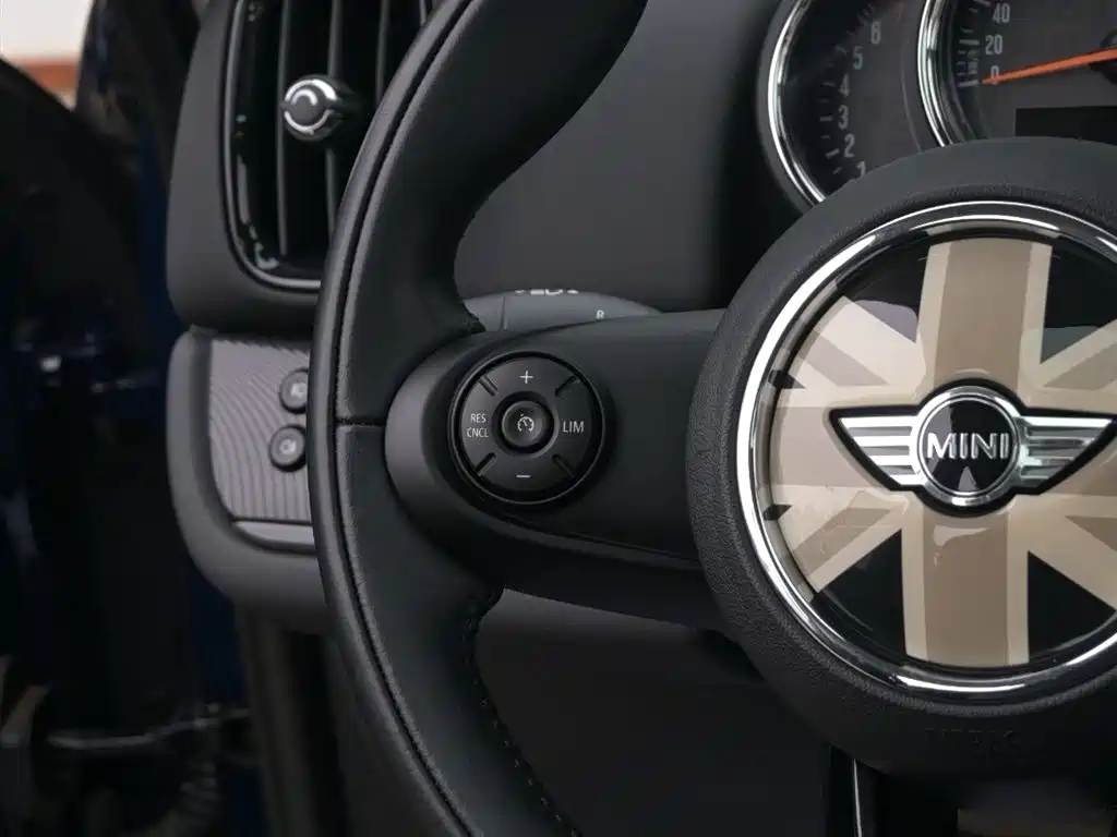 MINI MINI Countryman 2017 1.5T Cooper ALL4 Traveler 2018 - thumbnail 12