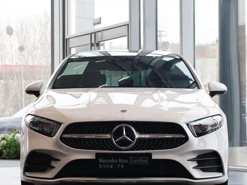 Mercedes-Benz Mercedes-Benz A-Class 2022 Facelift A 200 L Sport Sedan Fashion Edition 2023 - thumbnail 2