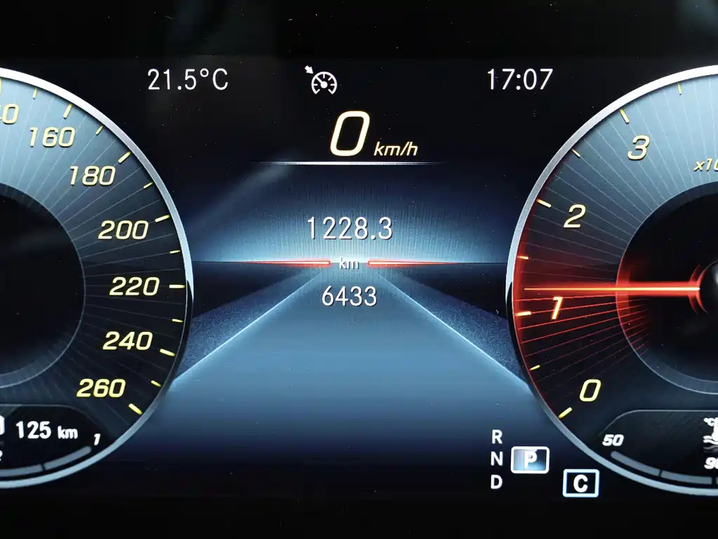 Mercedes-Benz Mercedes-Benz A-Class 2022 Facelift A 200 L Sport Sedan Fashion Edition 2023 - thumbnail 5