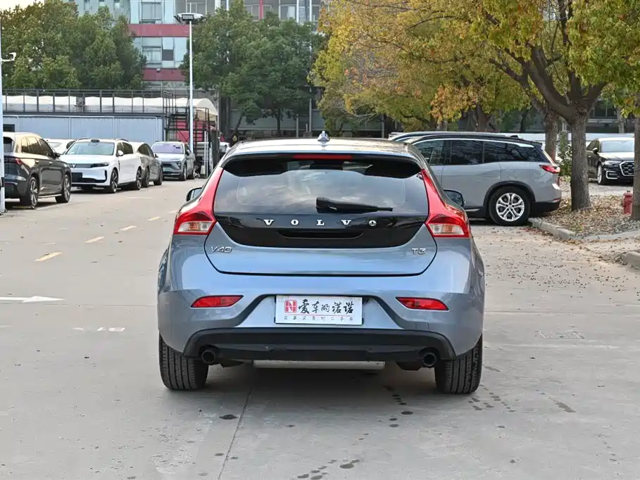 Volvo Volvo V40 2019 T3 Momentum 2019 - thumbnail 4
