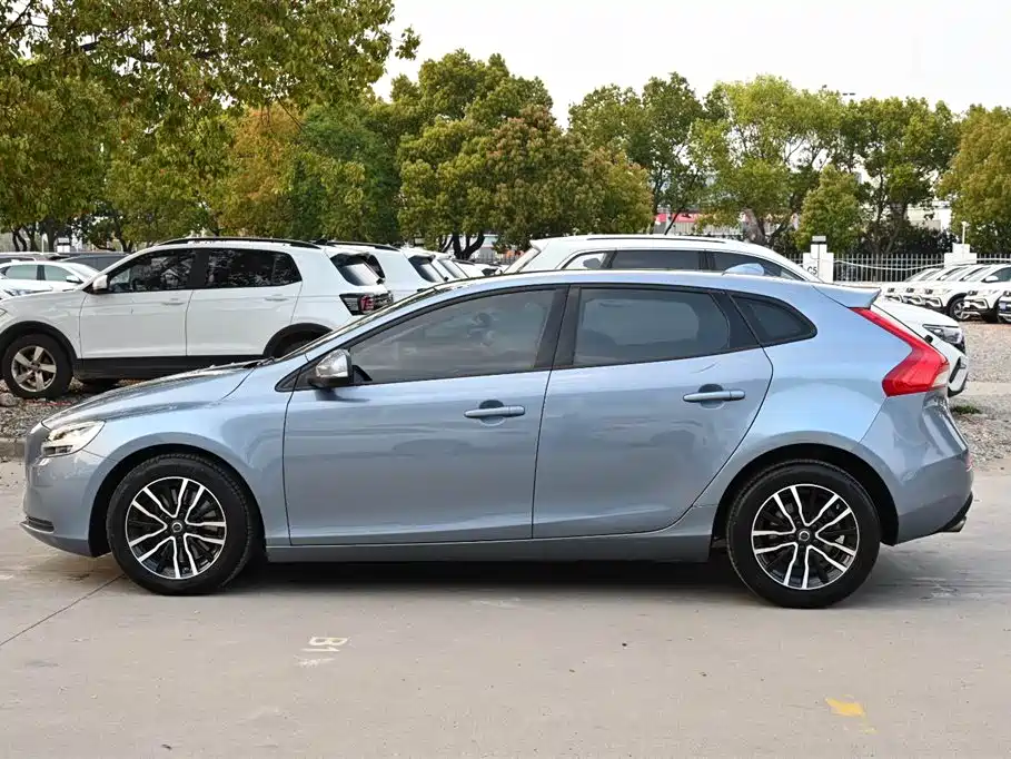 Volvo Volvo V40 2019 T3 Momentum 2019 - thumbnail 6