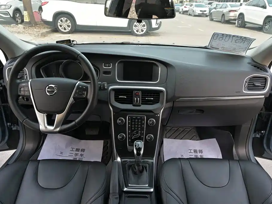 Volvo Volvo V40 2019 T3 Momentum 2019 - thumbnail 9