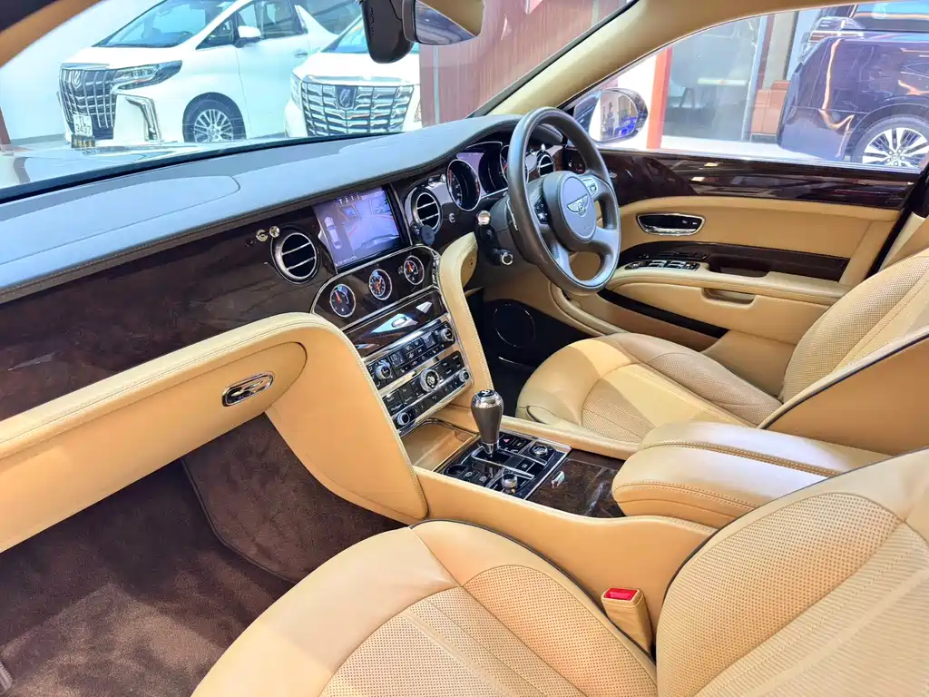 Bentley Mulsanne 2016 6.8T Ultimate Edition 2019 - thumbnail 6