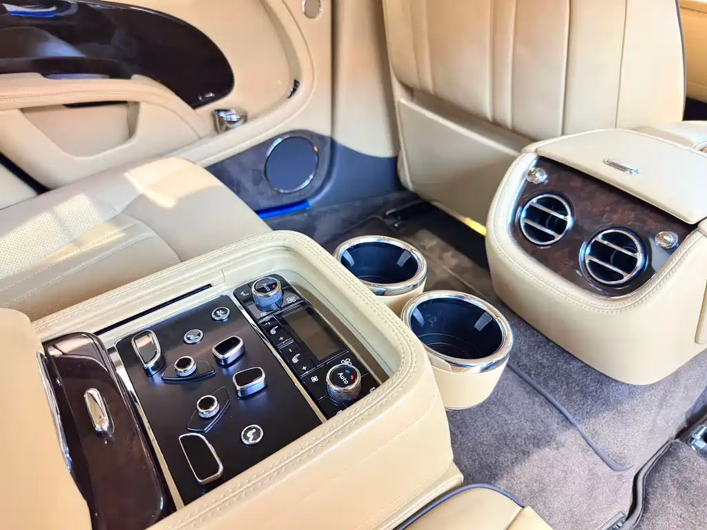 Bentley Mulsanne 2016 6.8T Ultimate Edition 2019 - thumbnail 10