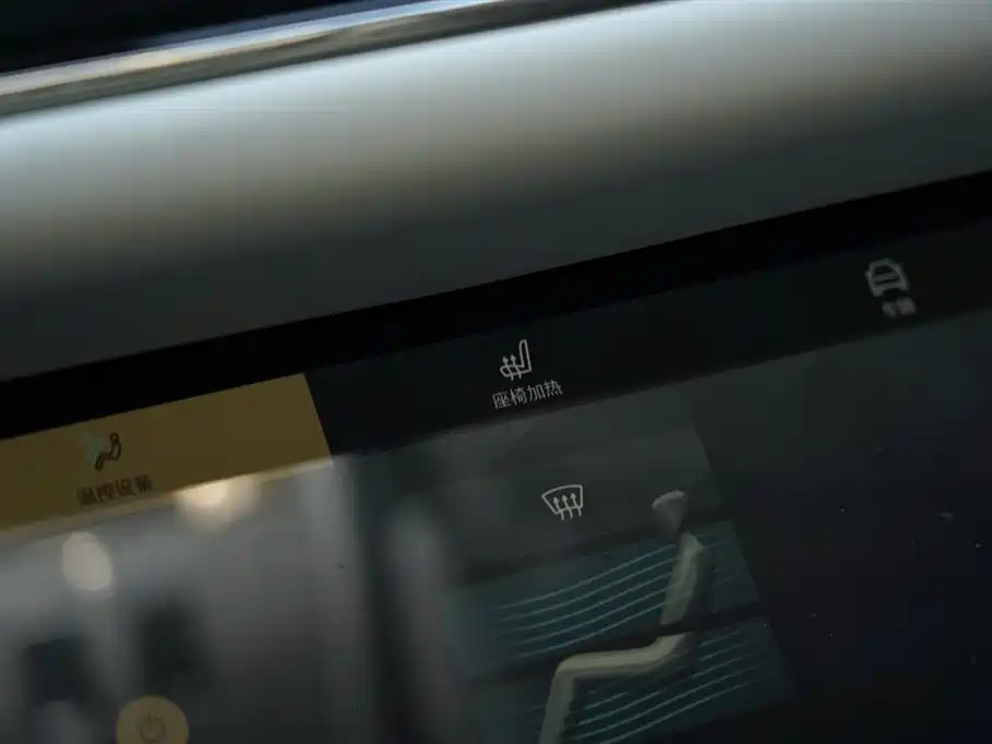 Land Rover Range Rover Evoque 2022 L 249PS R-Dynamic Luxury Edition 2024 - thumbnail 10