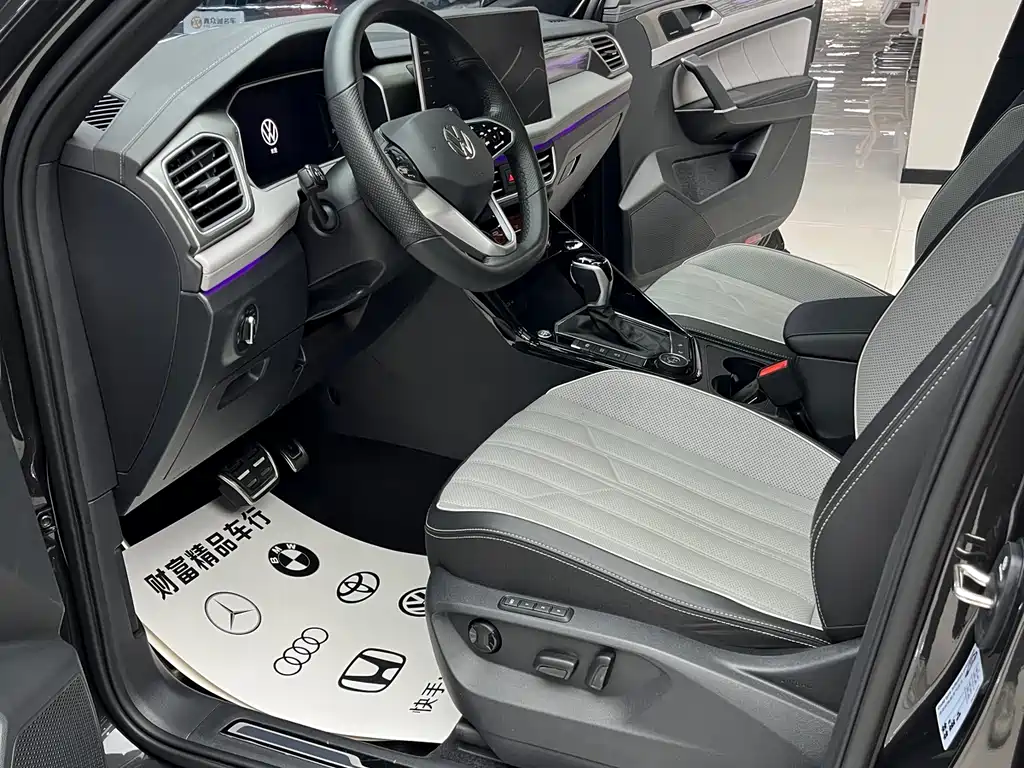 Volkswagen Tayron 2024 380TSI 4Motion R-Line Pro Intelligent Edition 2025 - thumbnail 13