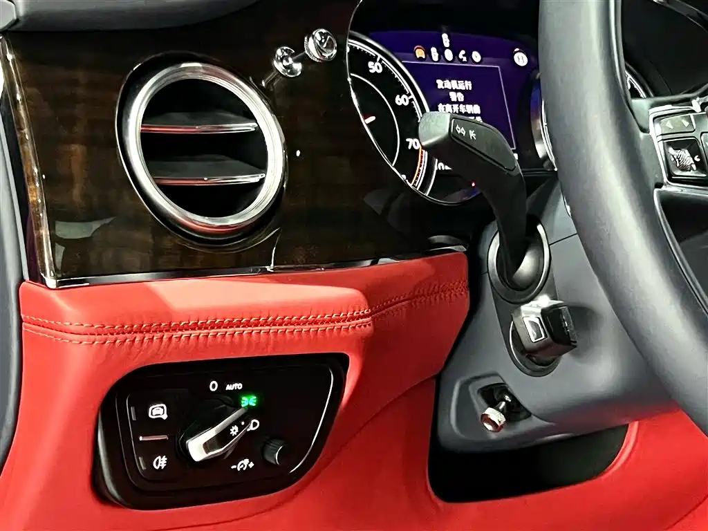 Bentley Bentayga 2018 4.0T V8 2019 - thumbnail 5