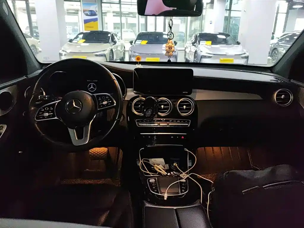 Mercedes-Benz Mercedes-Benz GLC 2020 GLC 260 L 4MATIC Dynamic Model 2020 - thumbnail 6