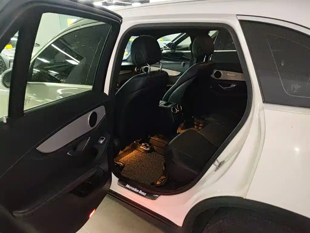 Mercedes-Benz Mercedes-Benz GLC 2020 GLC 260 L 4MATIC Dynamic Model 2020 - thumbnail 9