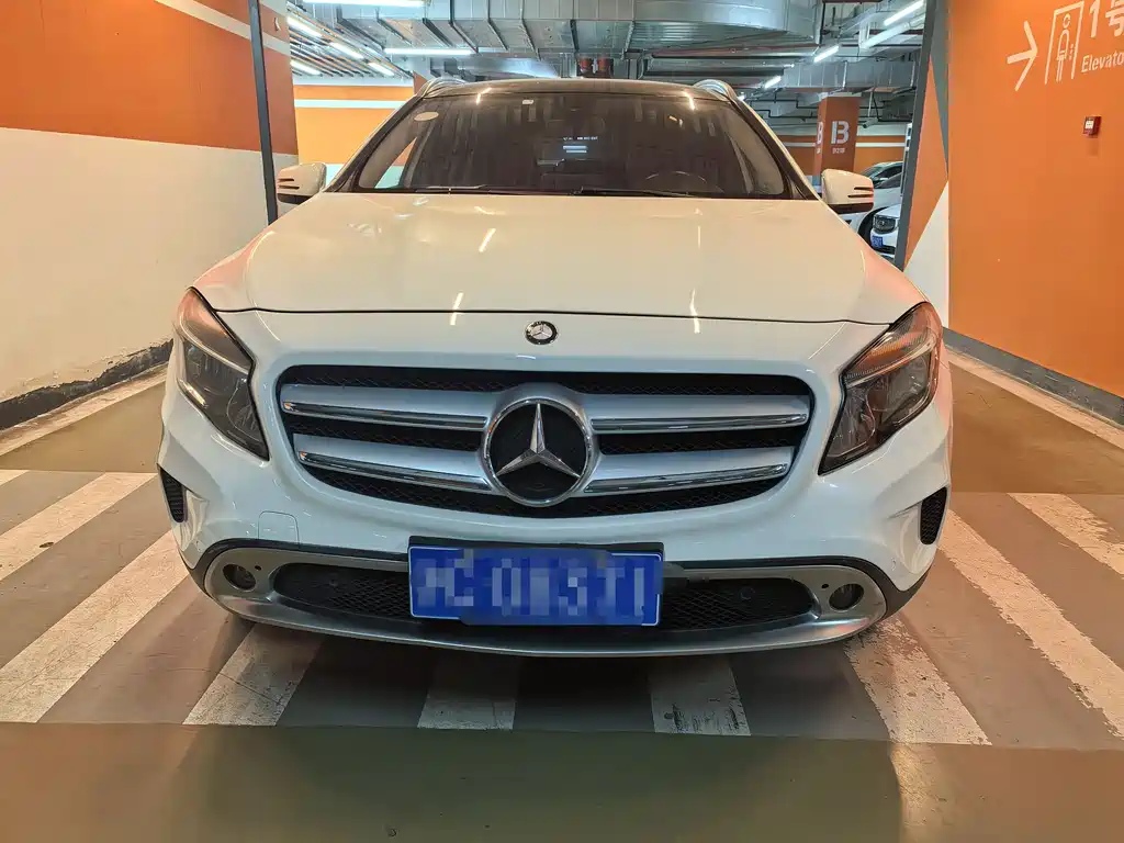Mercedes-Benz Mercedes-Benz GLA 2016 GLA 200 Sport Edition 2016 - thumbnail 2