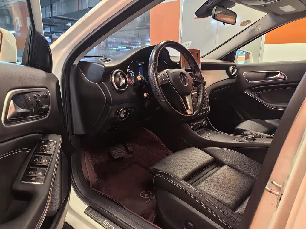 Mercedes-Benz Mercedes-Benz GLA 2016 GLA 200 Sport Edition 2016 - thumbnail 5