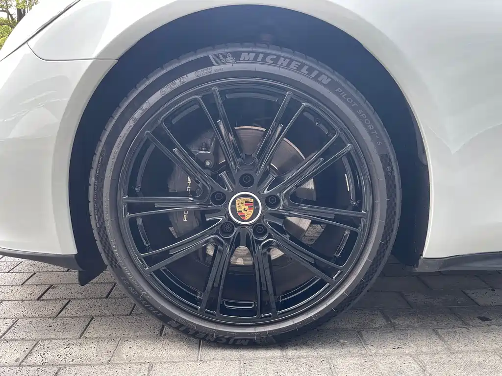 Porsche Panamera 2023 Platinum Edition 2.9T 2024 - thumbnail 4
