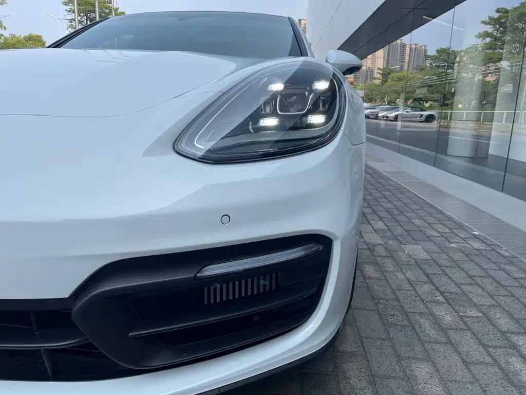 Porsche Panamera 2023 Platinum Edition 2.9T 2024 - thumbnail 5