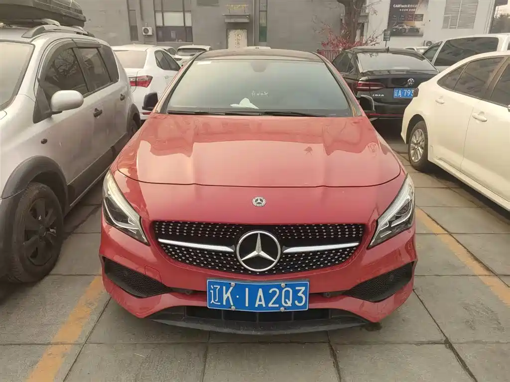 Mercedes-Benz Mercedes-Benz CLA 220 4MATIC (Imported) 2017 Model 2018 - thumbnail 4