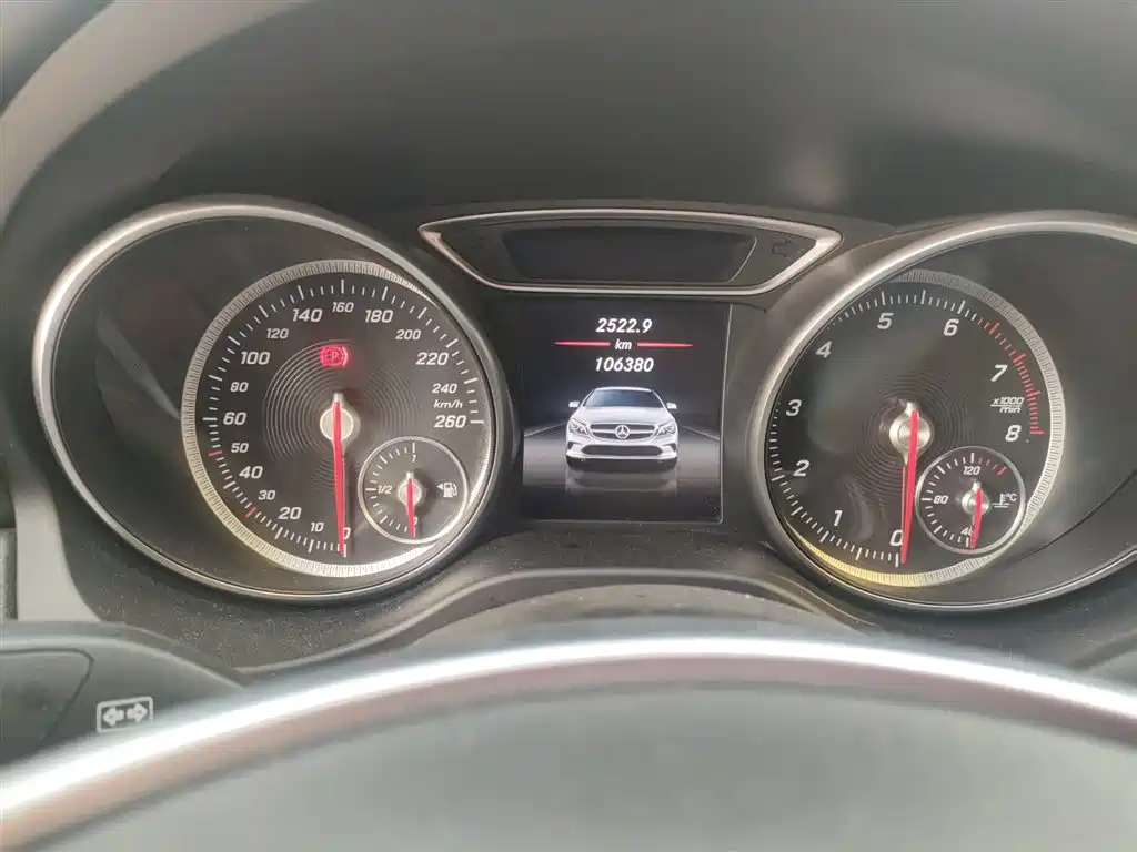 Mercedes-Benz Mercedes-Benz CLA 220 4MATIC (Imported) 2017 Model 2018 - thumbnail 8