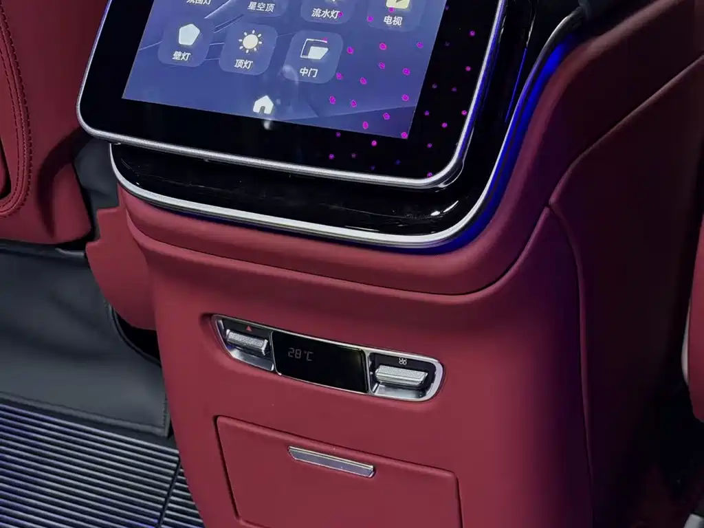 Mercedes-Benz Viano 2024 2.0T Business Edition 7-seater 2025 - thumbnail 9