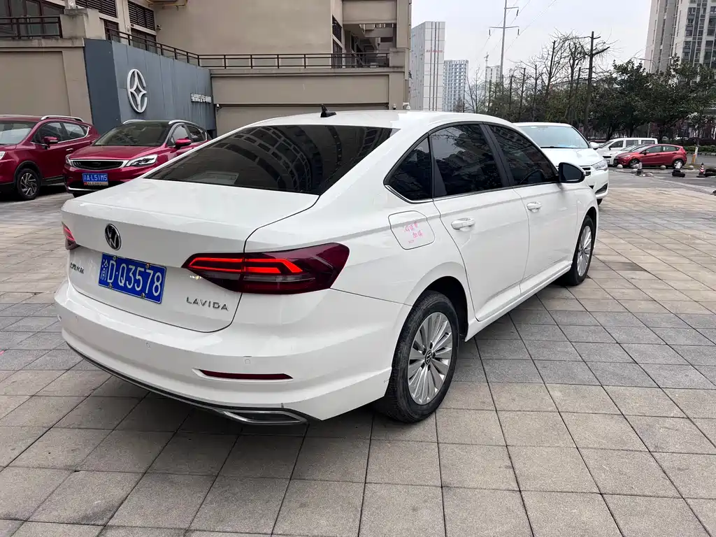 Volkswagen Lavida 2021 1.5L Automatic Comfort Edition 2021 - thumbnail 6